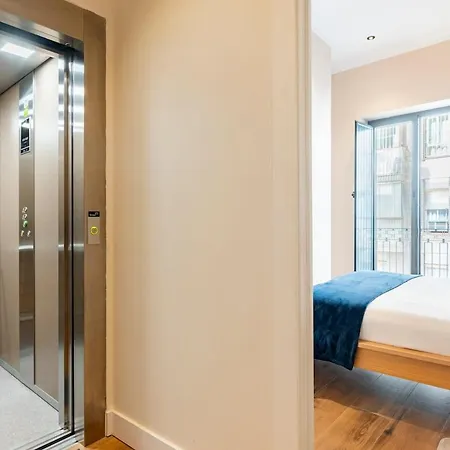 Deluxe Twobedroom Downtown Apartment